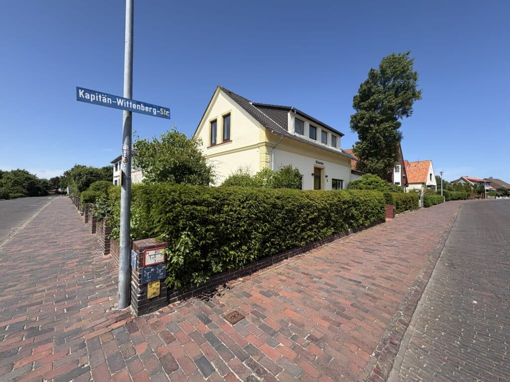 Haus Rinelde Wangerooge an der Ecke Am Wattenmeer und Kapitän-Wittenberg-Straße – Ferienwohnung DECK 7 in zentraler Lage